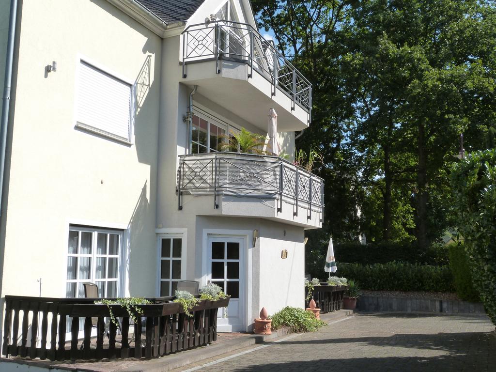 Hôtel Winzergasthof Zum Kellerstubchen à Mehring  Extérieur photo
